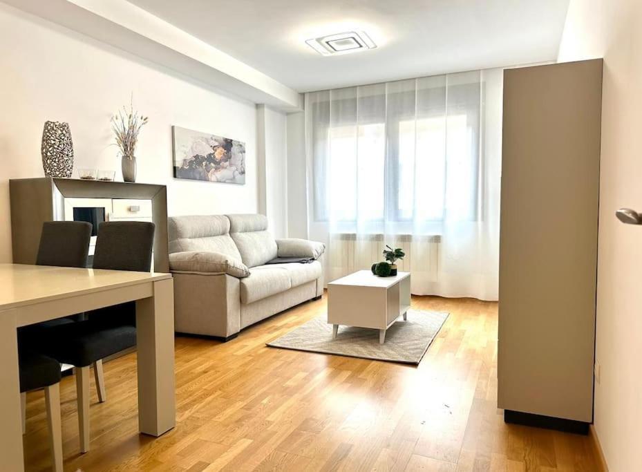 Studio 14 + Garaje Incluido. Nuevo, Elegante, Acogedor. Аро Екстер'єр фото